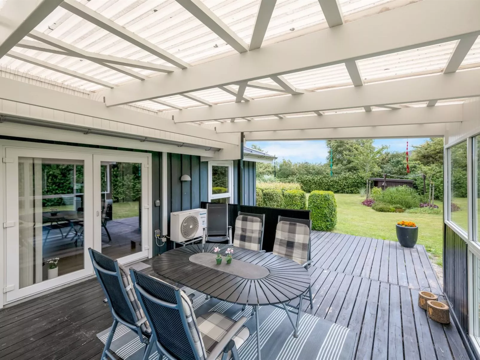 "Anelise" - 800m to the fjord-Buiten