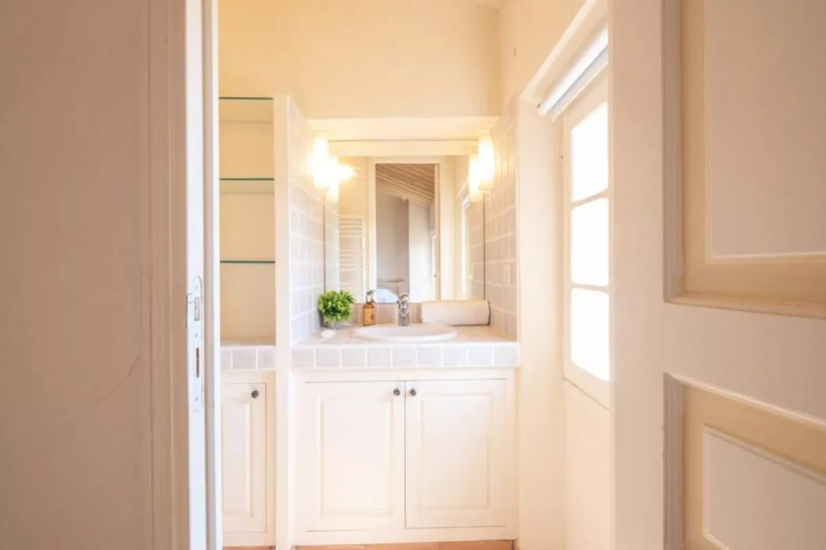 Résidence Bijou De 280m2 Et Piscine à Débordement Au Calme Absolu-Niet-getagd