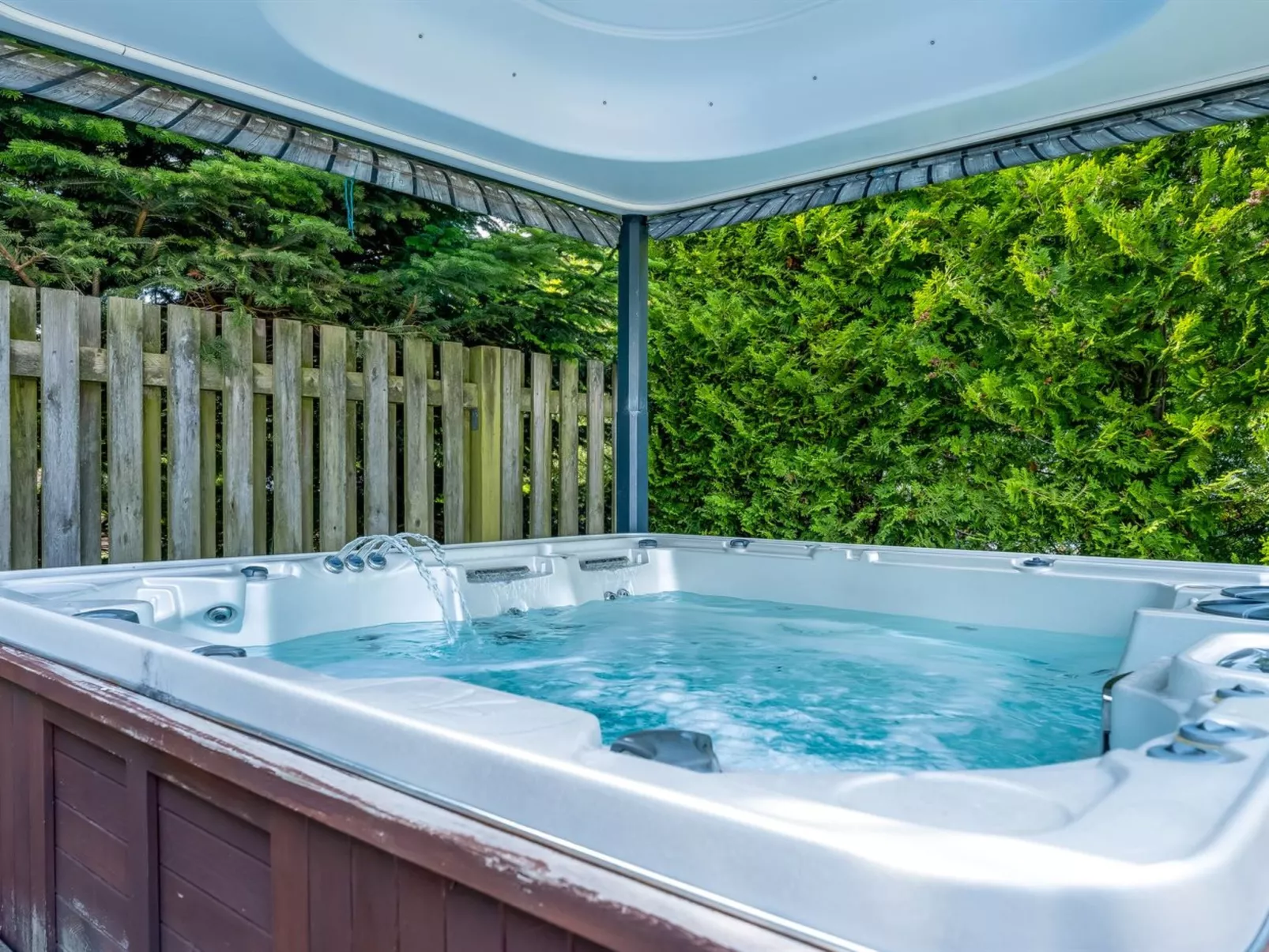 "Ellie" - 700m from the sea-Buiten