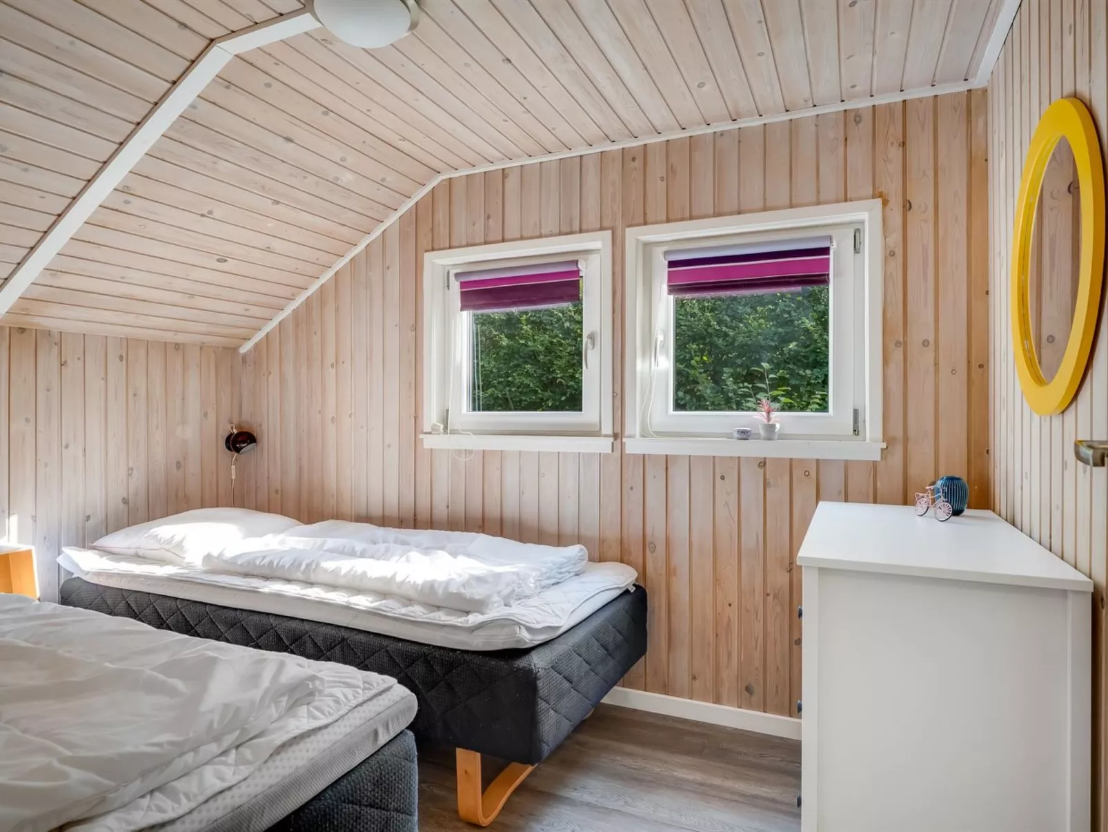 "Eisa" - 300m to the fjord-Binnen