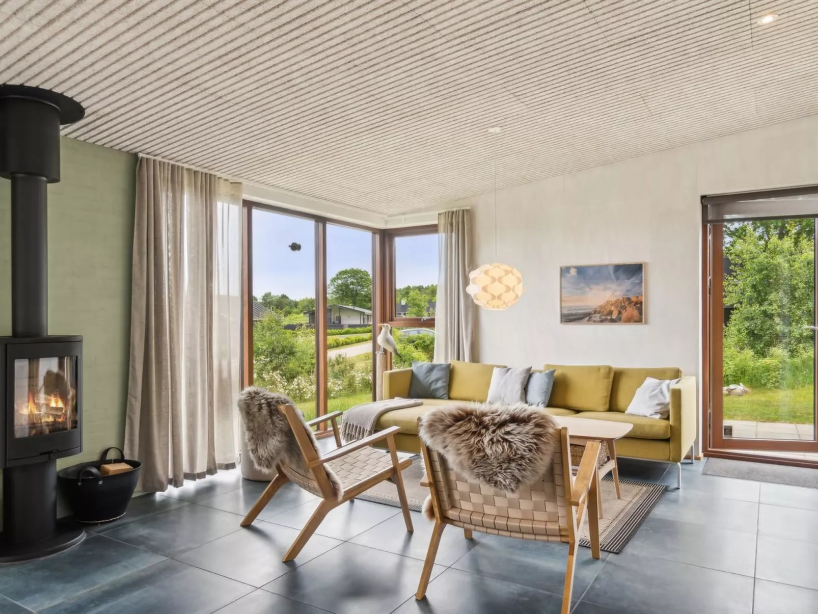 "Eila" - 400m from the sea-Binnen