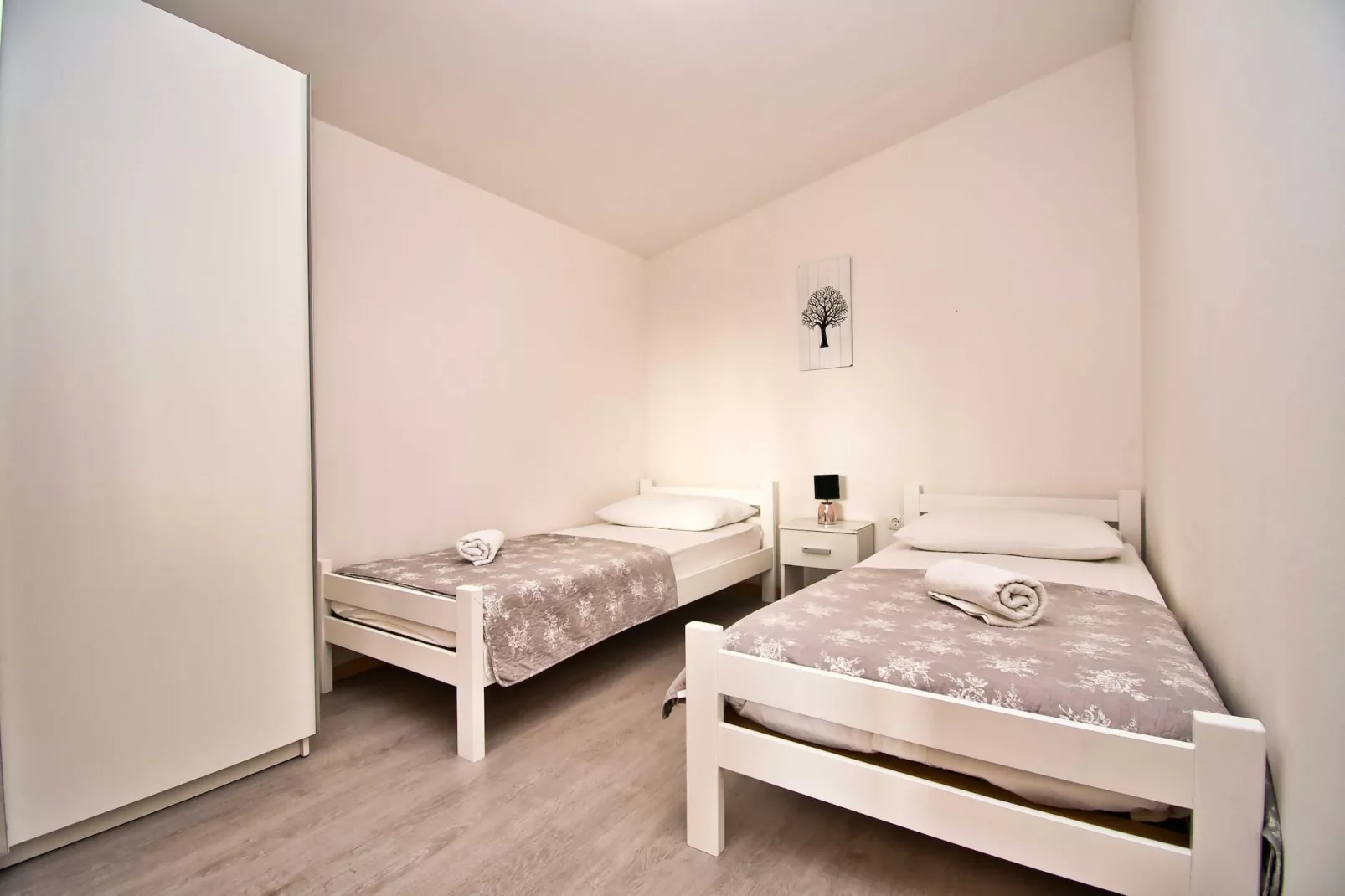 Apartment Visocane with private pool-Slaapkamer