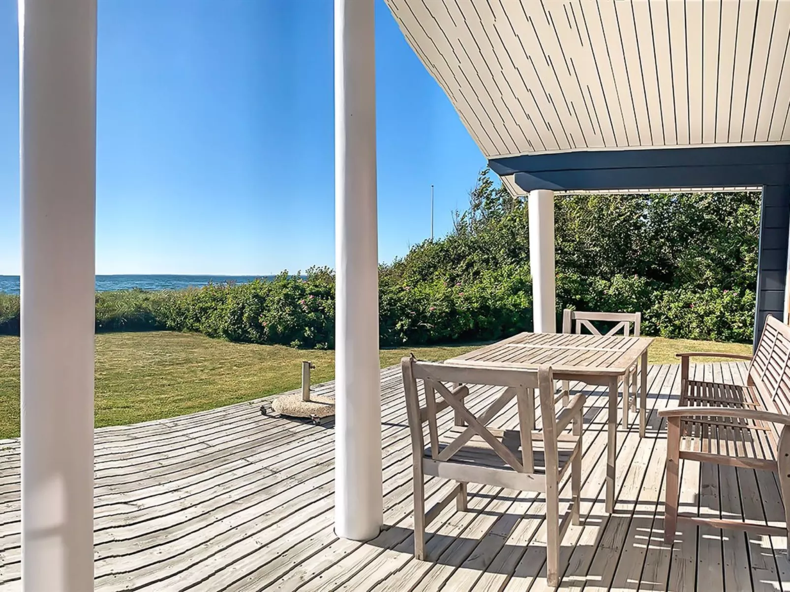 "Stacie" - 10m from the sea-Binnen