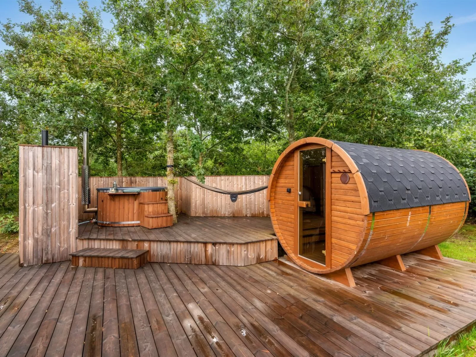 "Liutulf" - 350m to the fjord-Buiten