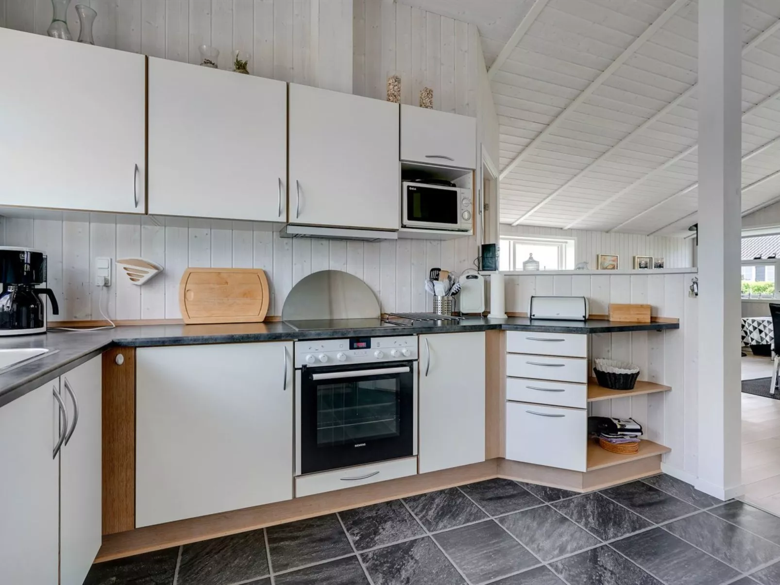 "Gustava" - 700m from the sea-Binnen