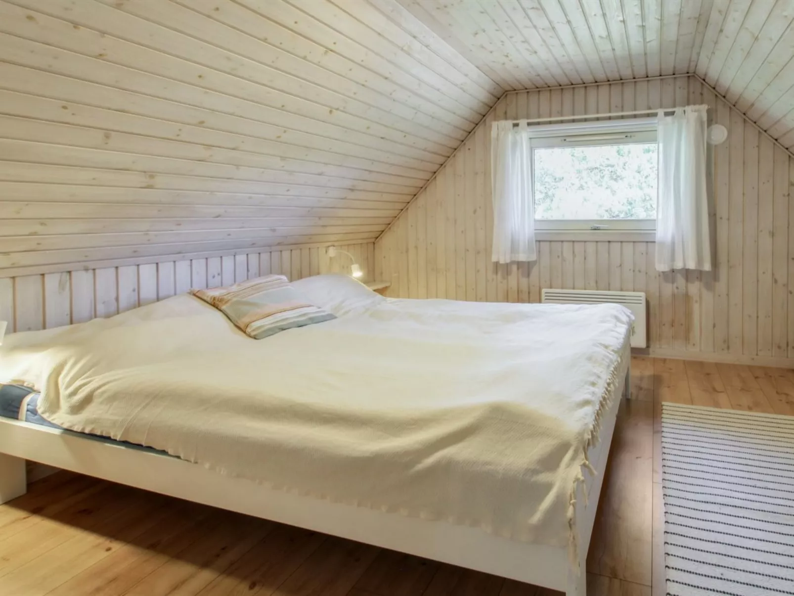 "Karri" - 1.1km from the sea-Binnen