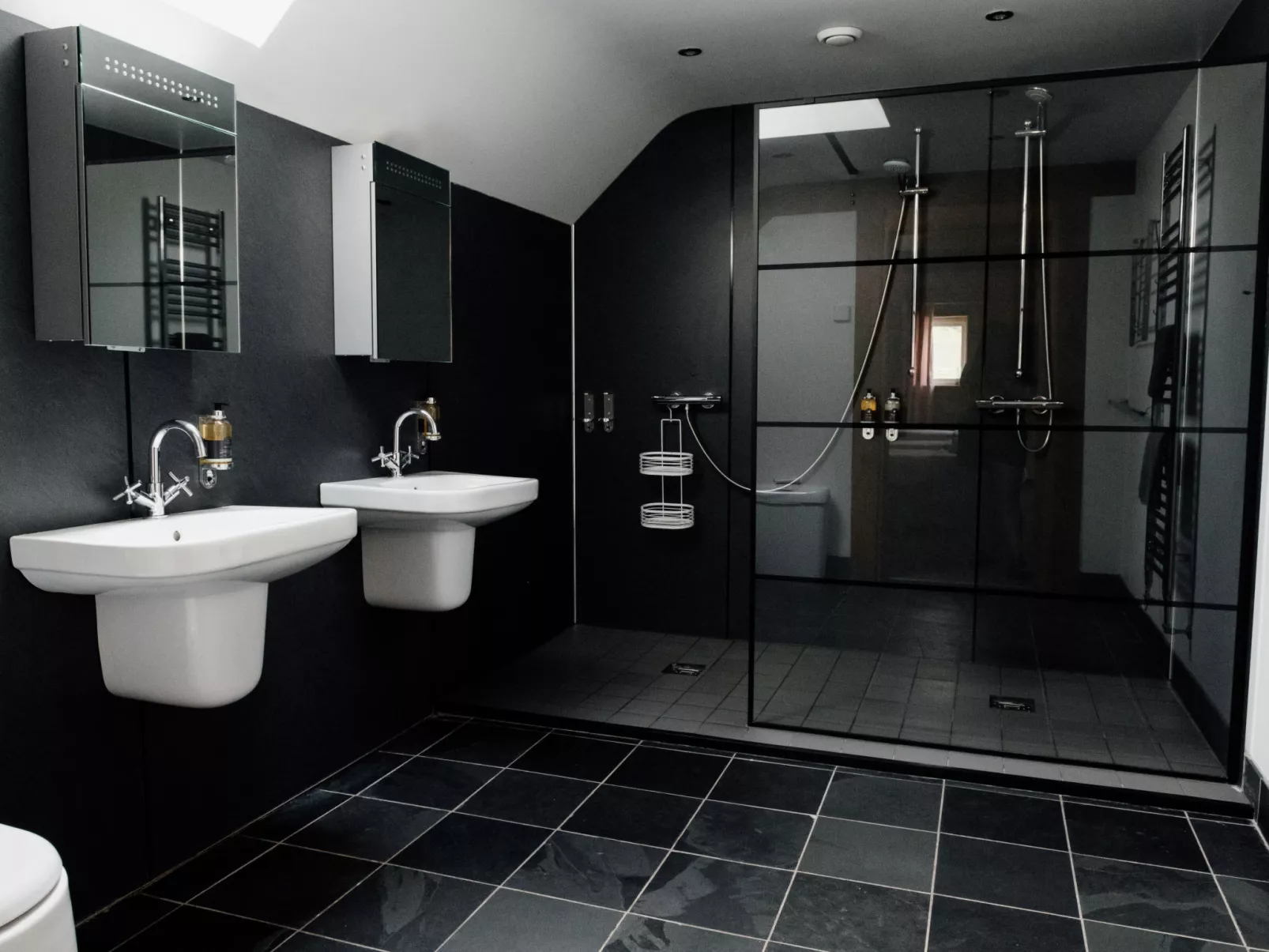 The Welsh Barn-Binnen