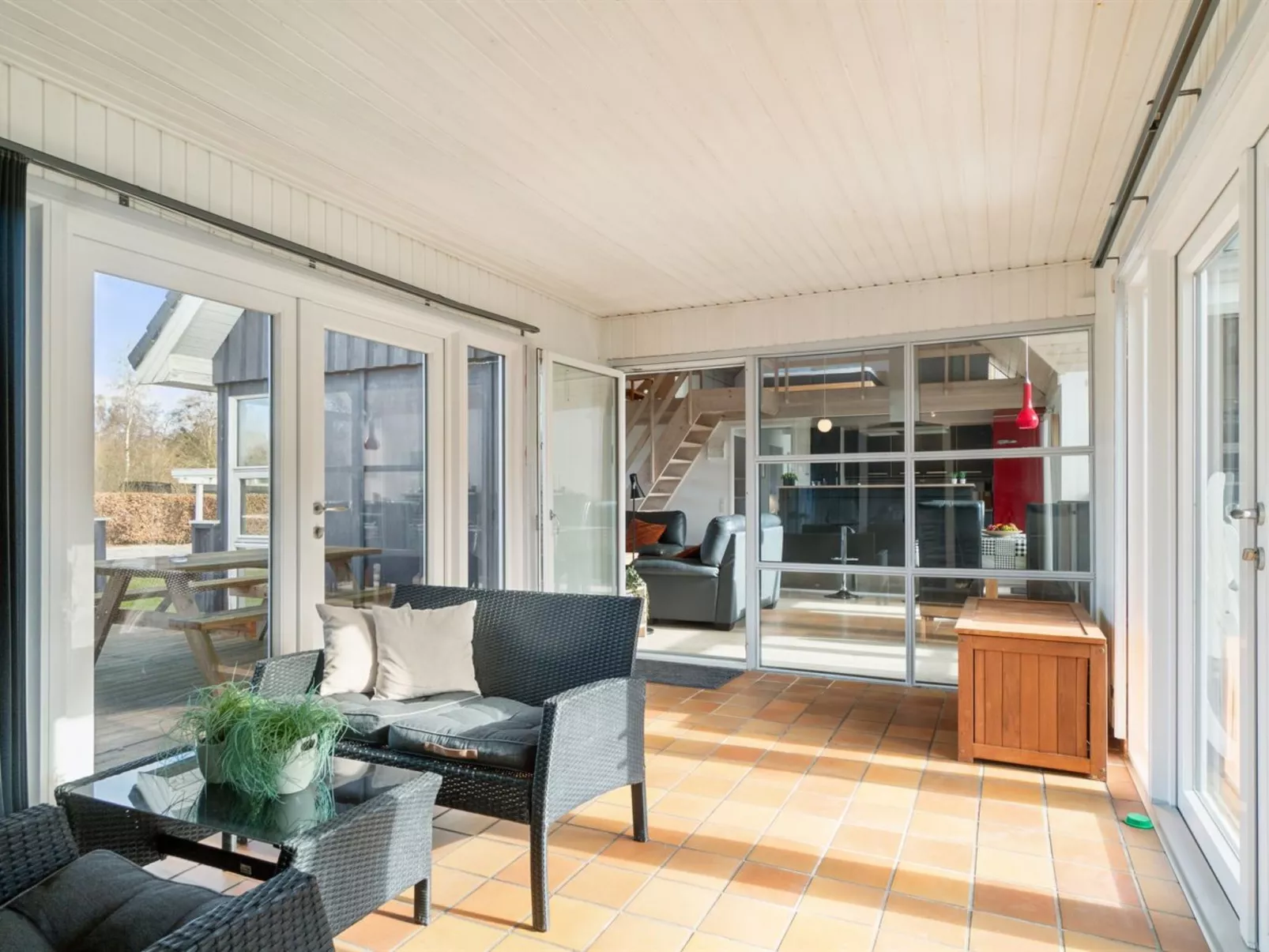 "Soeren" - 300m from the sea-Binnen