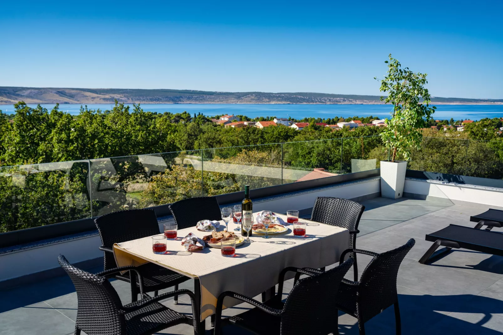 Sea view Villa Senti-Terrasbalkon