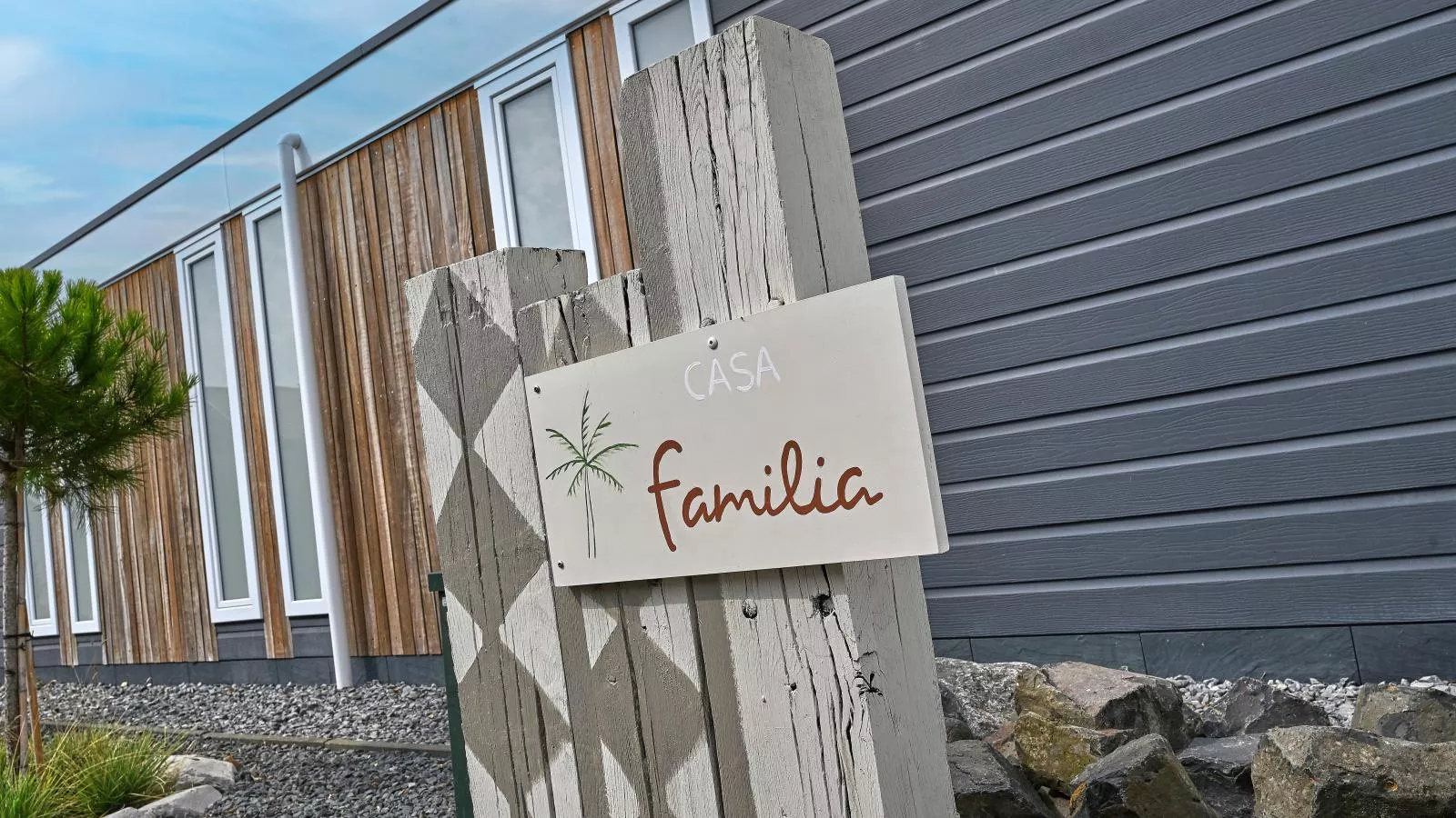 Casa Familia-Buitenkant zomer