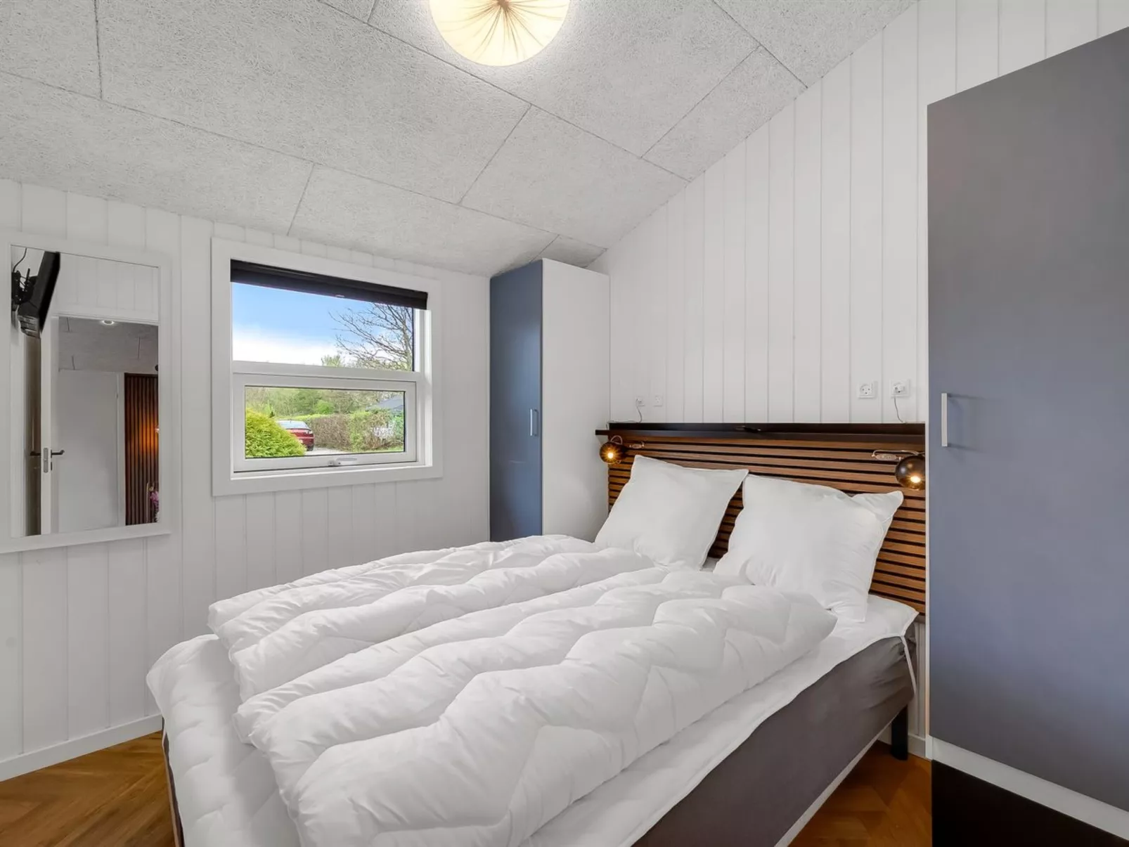 "Ronja" - 100m to the fjord-Binnen