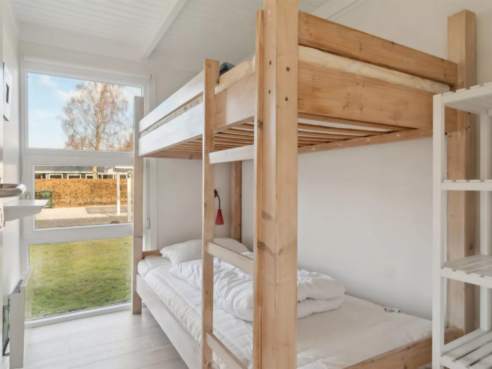 "Soeren" - 300m from the sea-Binnen