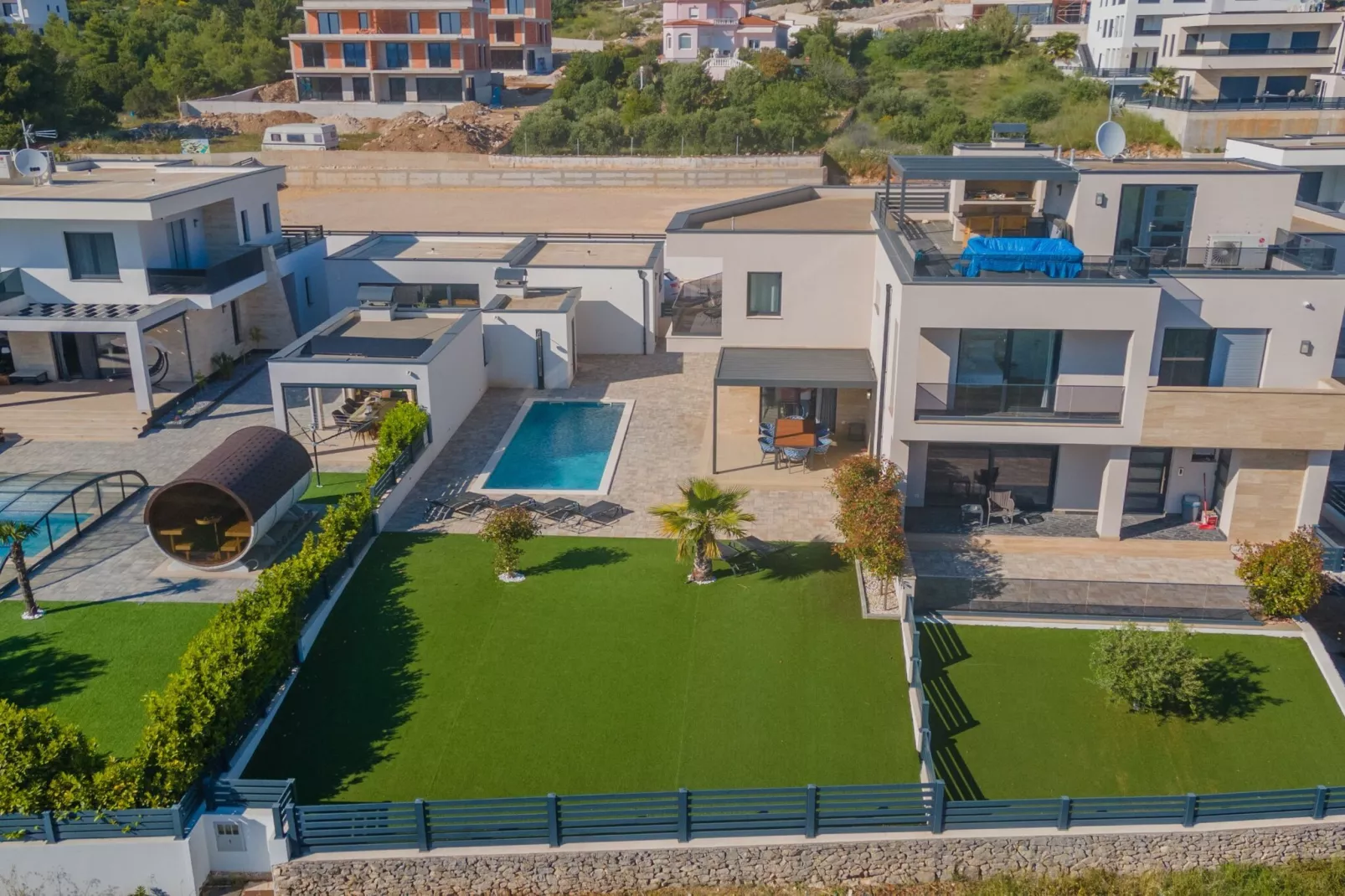 Four-Bedroom Villa With Pool-Uitzicht