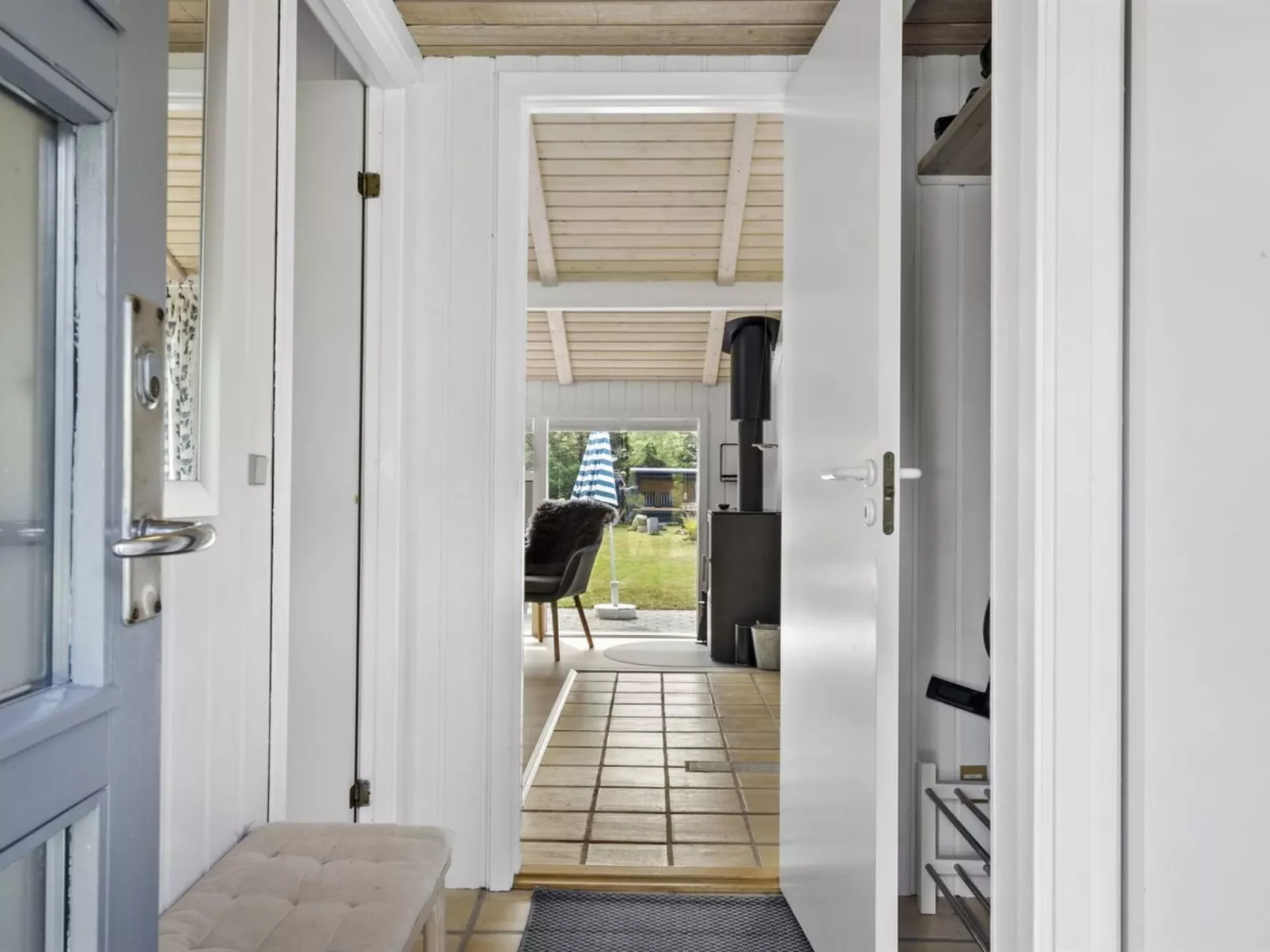 "Gita" - 2.2km from the sea-Binnen