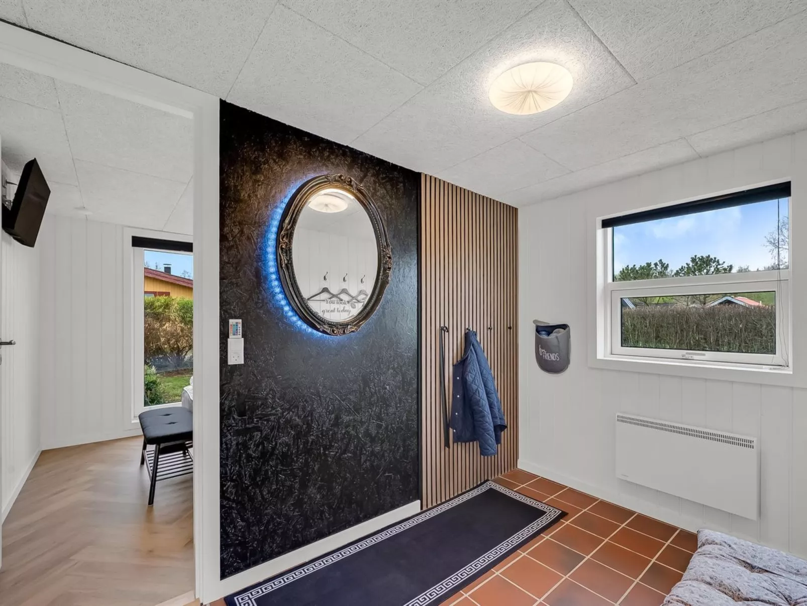 "Ronja" - 100m to the fjord-Binnen