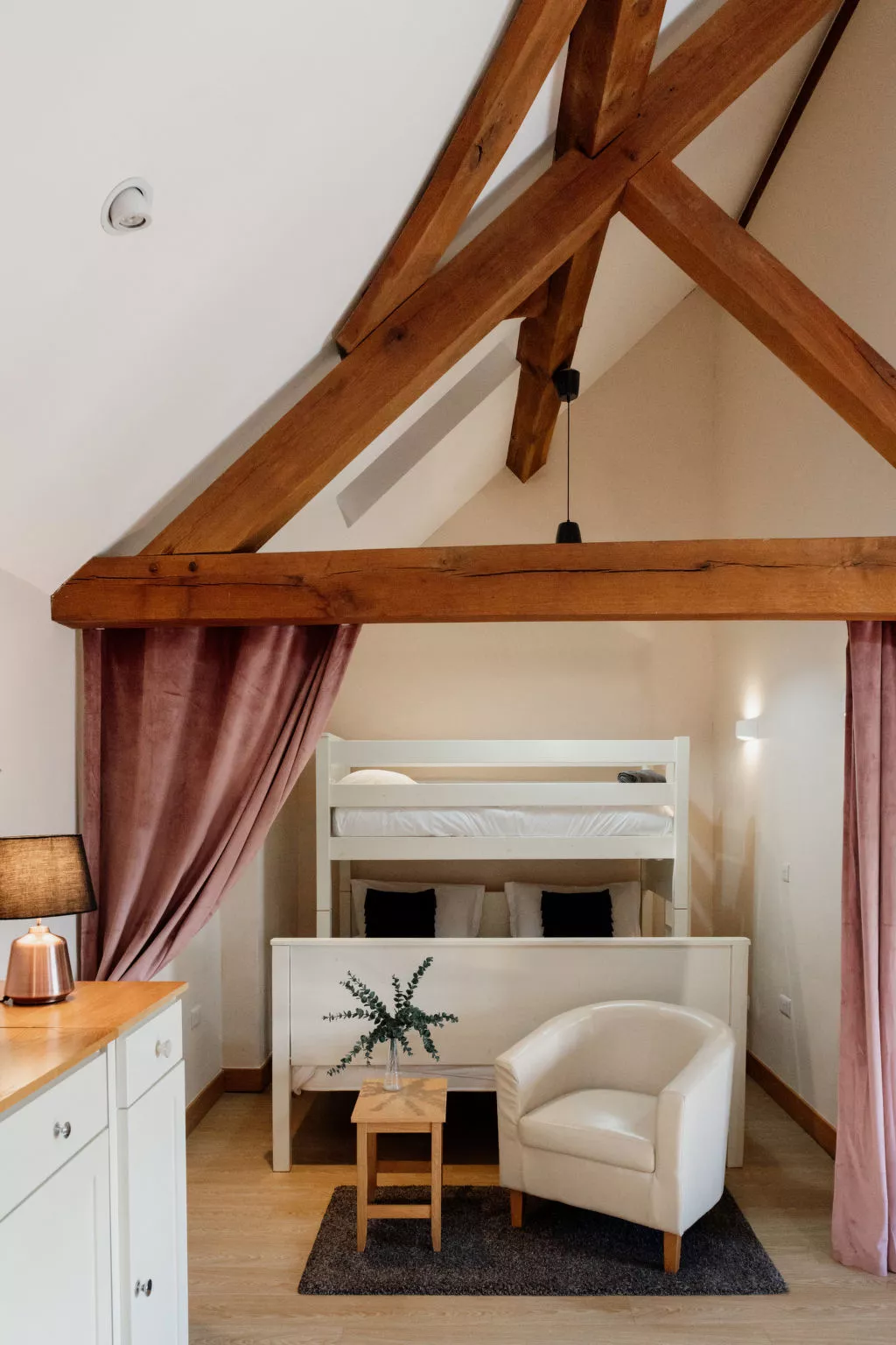 The Welsh Barn-Binnen