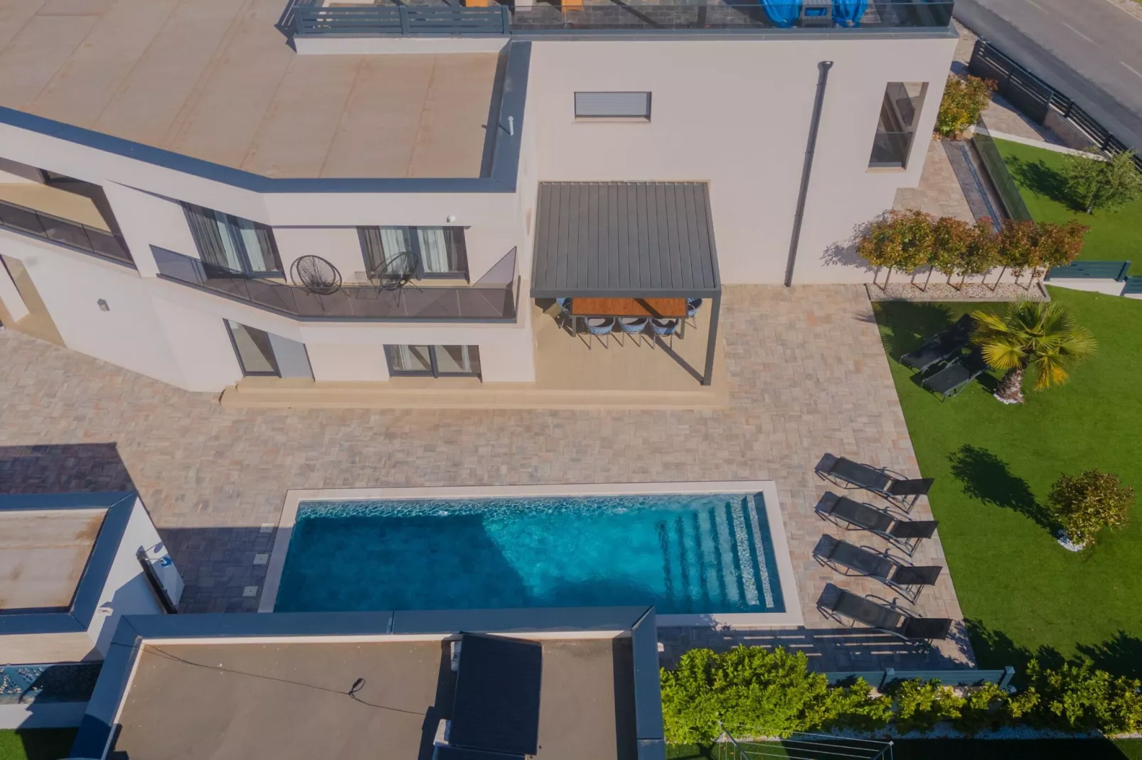 Four-Bedroom Villa With Pool-Uitzicht