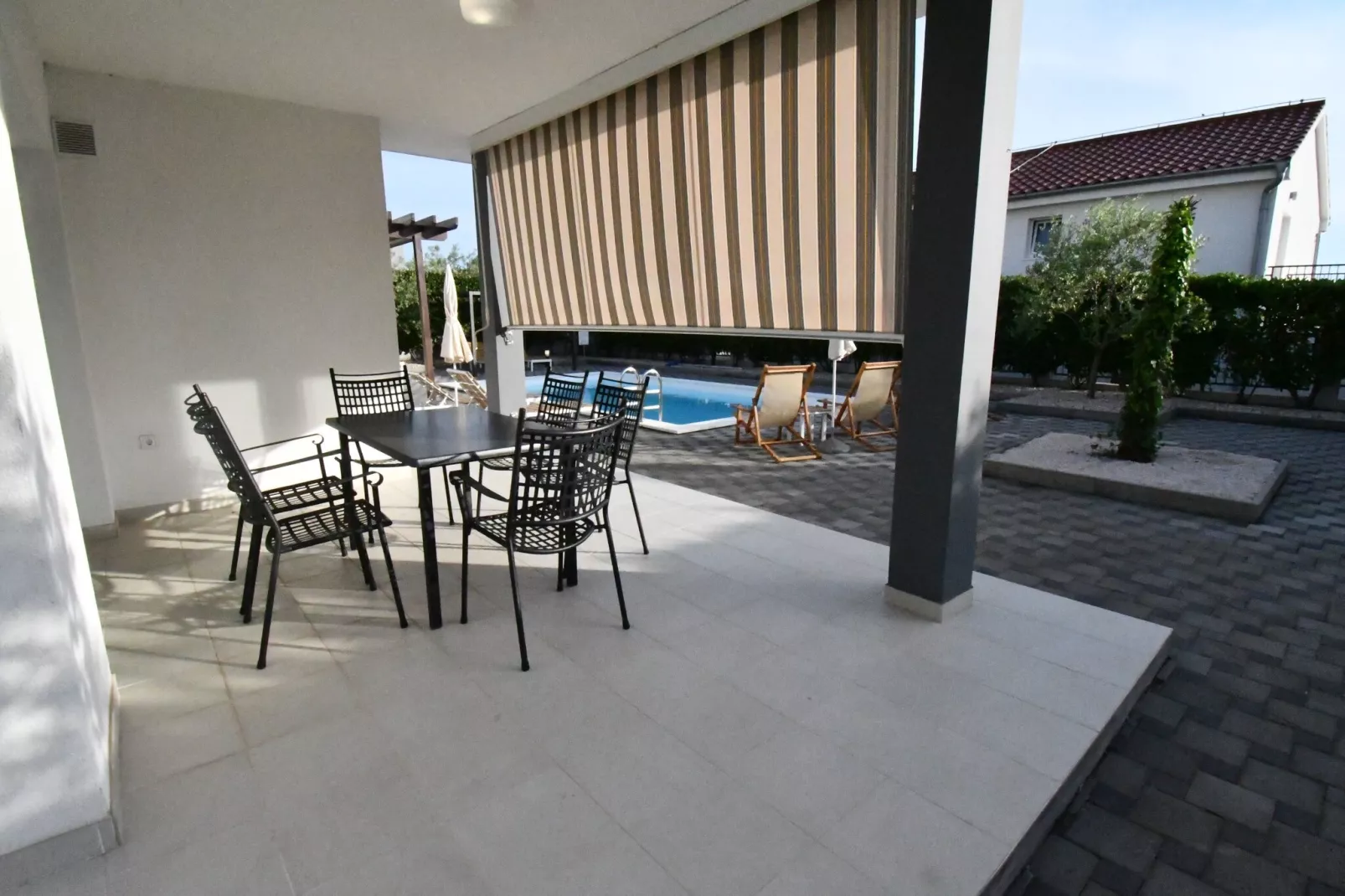 Luxury Escape with Swimming Pool & Modern Design - Comfort Four Bedroom Villa with Sea View and Private Pool ( Villa 7)-Zwembad