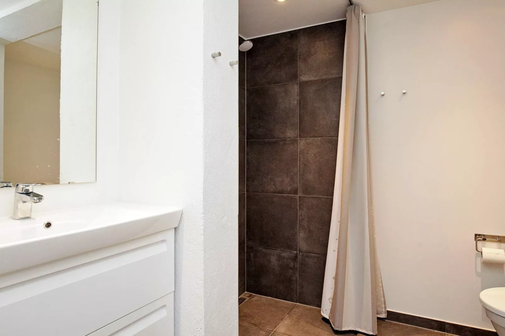 3 rooms app.,2stories,bay view,PLUS-Binnen