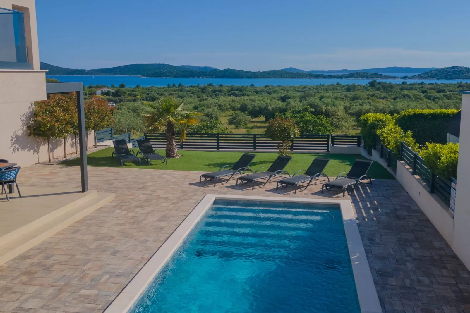 Four-Bedroom Villa With Pool-Uitzicht