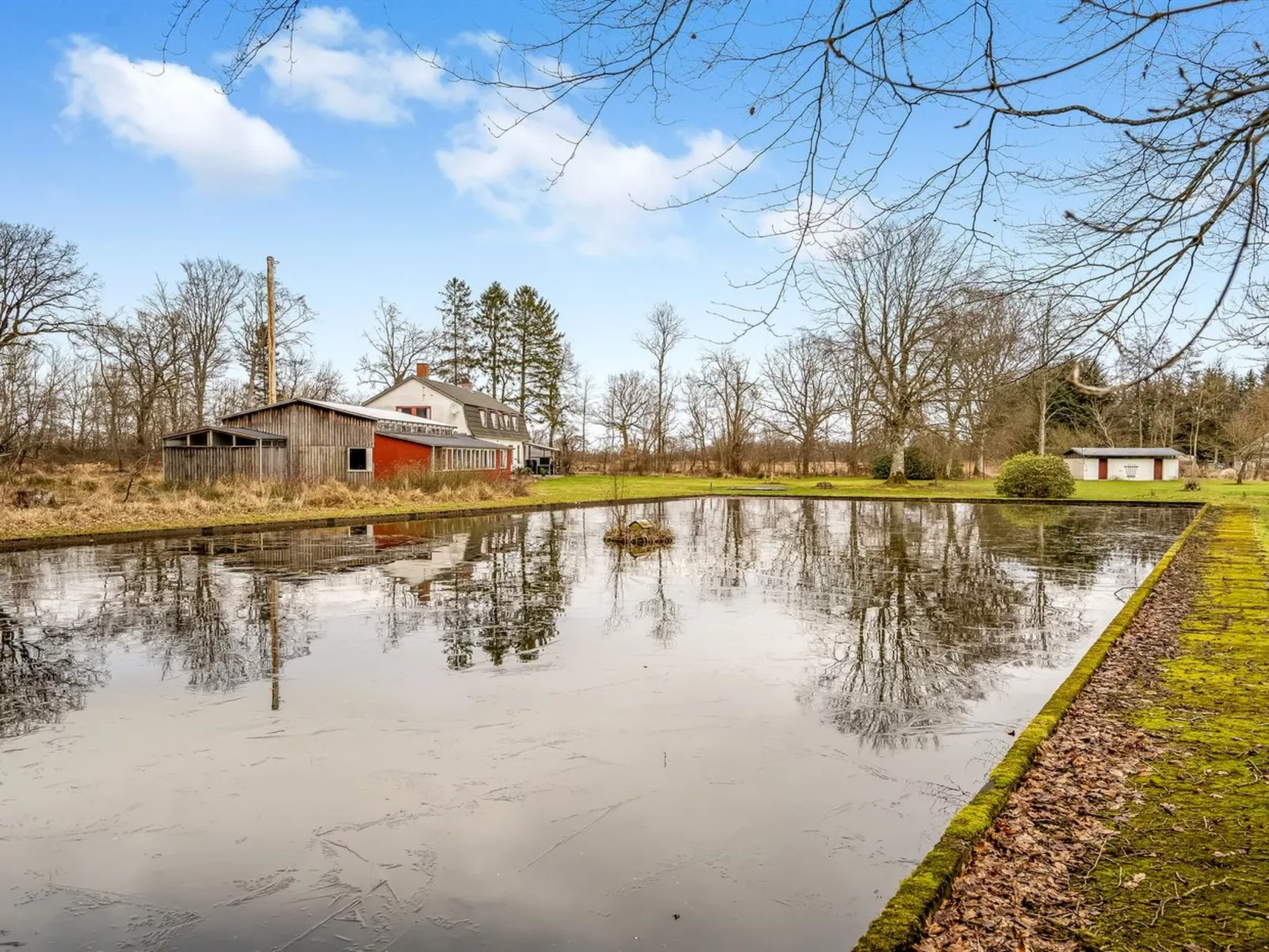 "Eva" - 9km to the fjord-Buiten