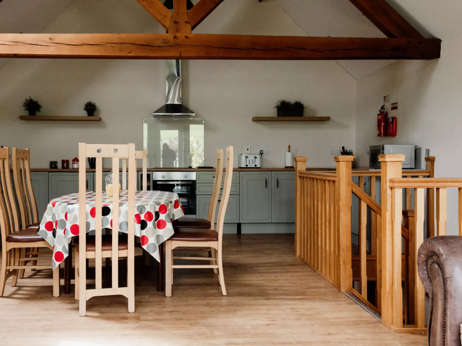 The Welsh Barn-Binnen