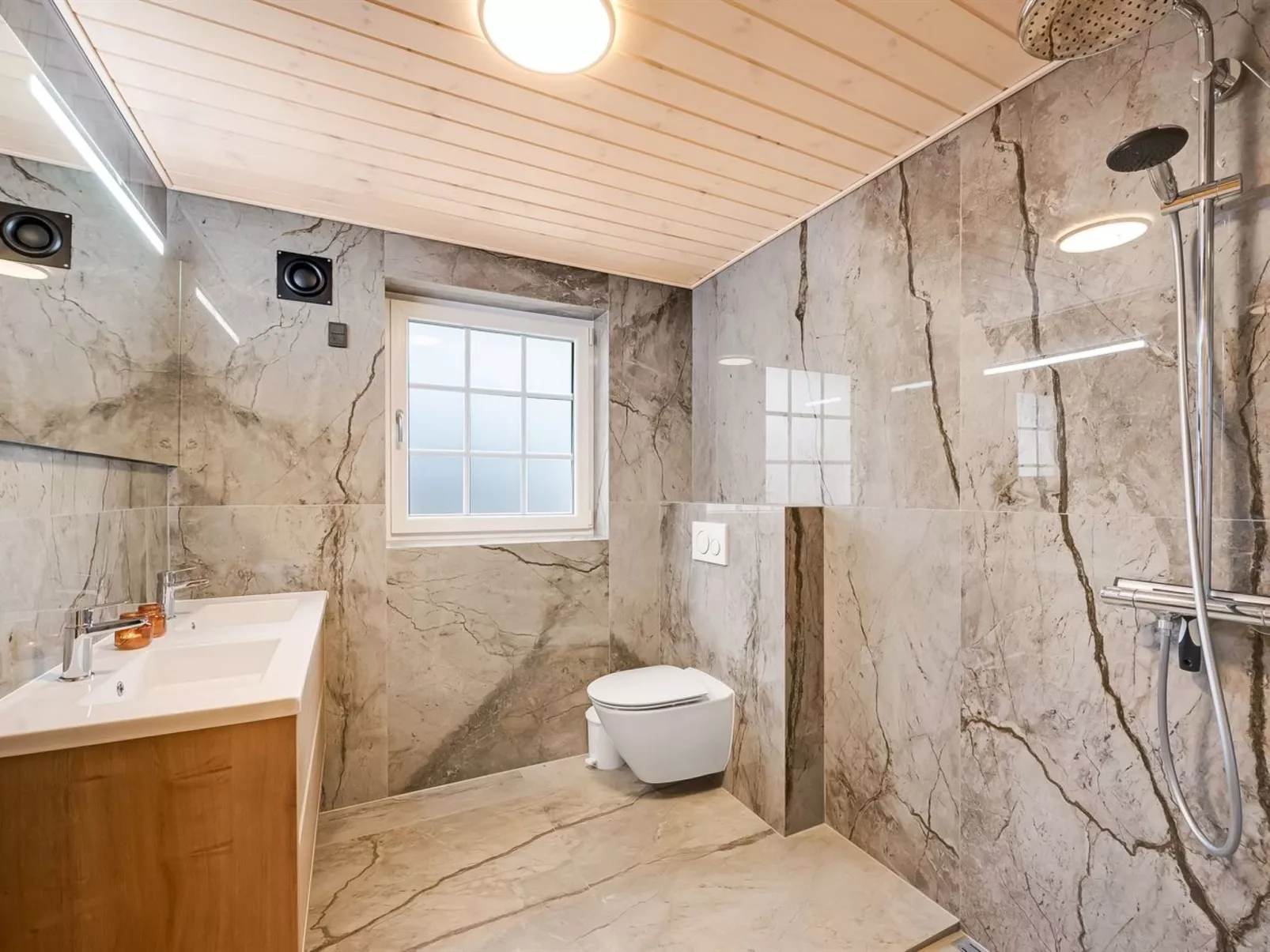 "Seppo" - 900m from the sea-Binnen