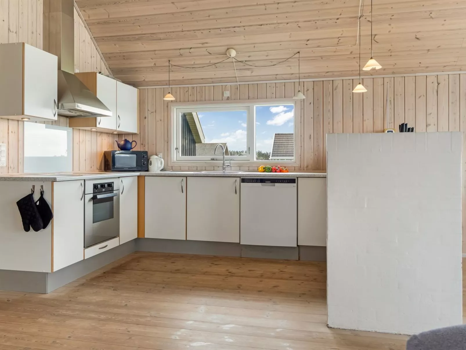 "Tilje" - 80m from the sea-Binnen