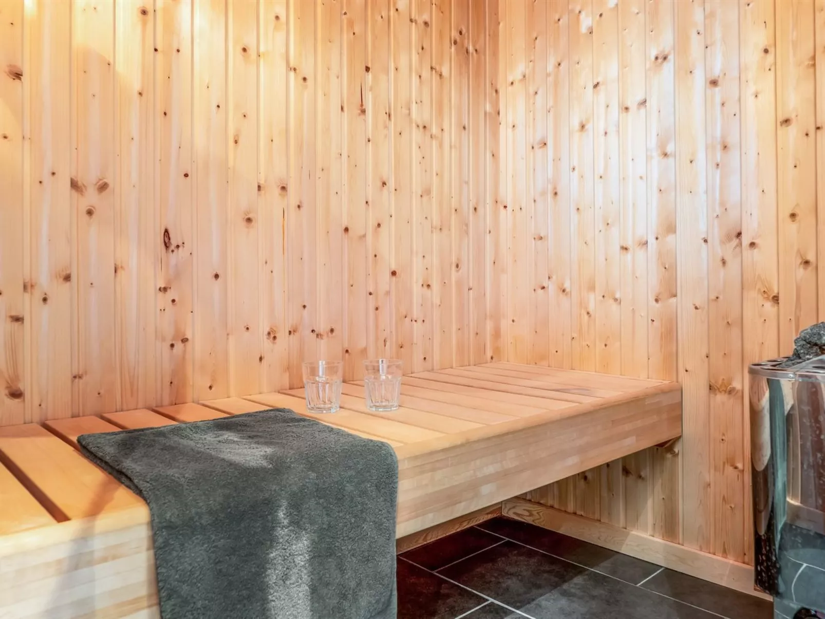 "Javorka" - 1.4km from the sea-Binnen