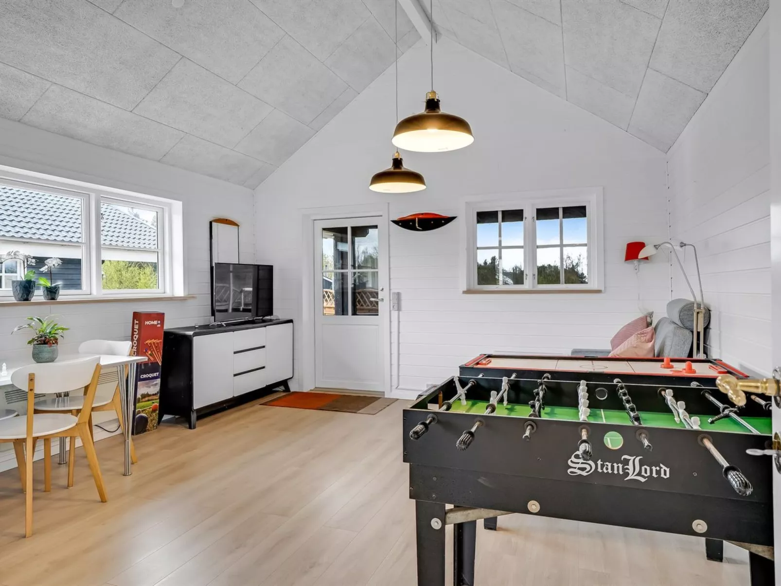 "Gizella" - 500m to the fjord-Binnen