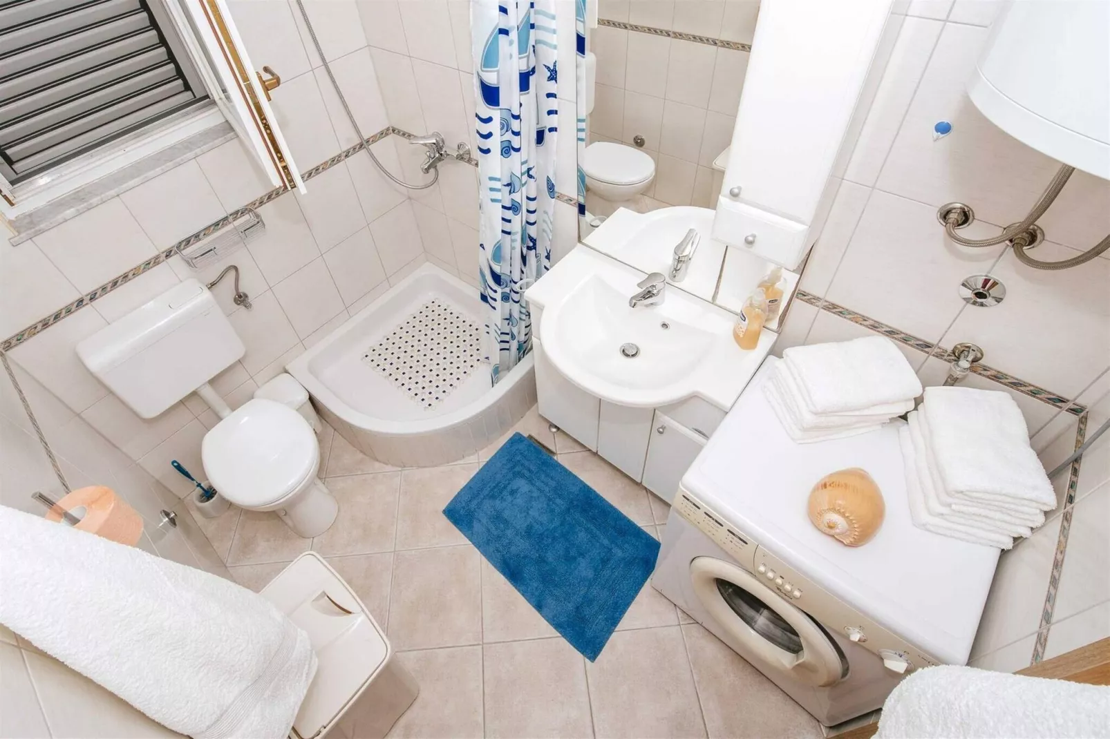 Holiday home Blanka-Badkamer