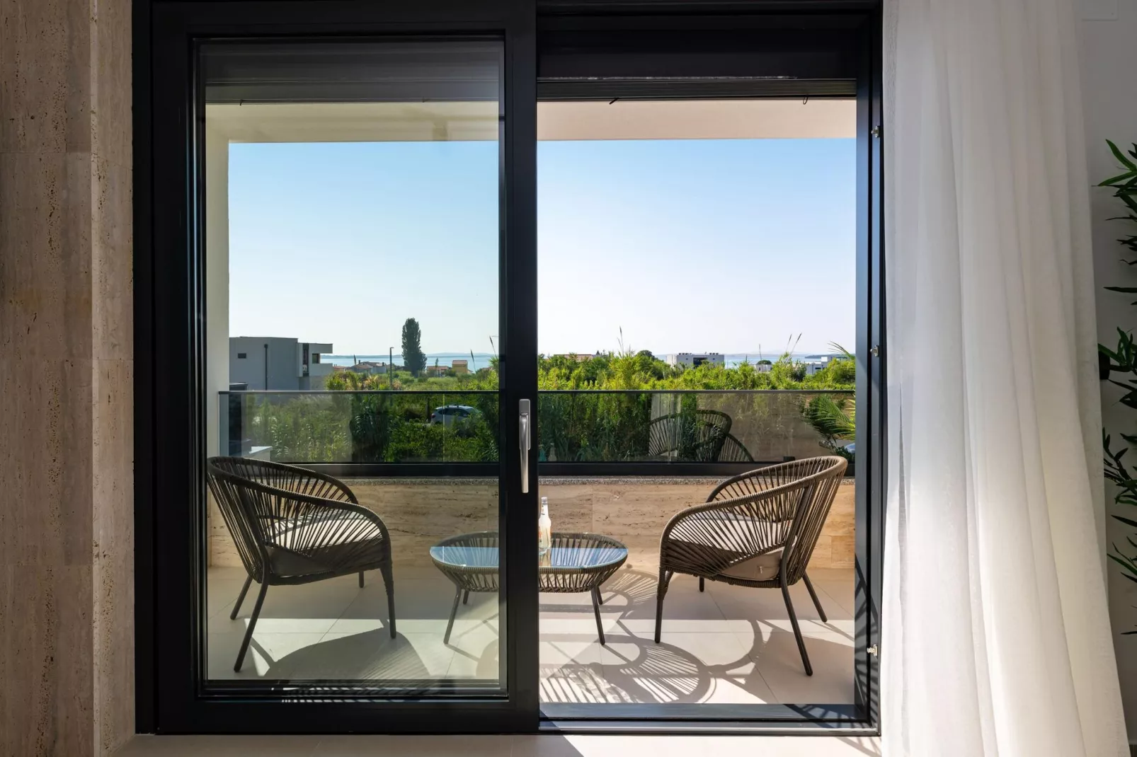 Sea view apartment LaMag-Terrasbalkon