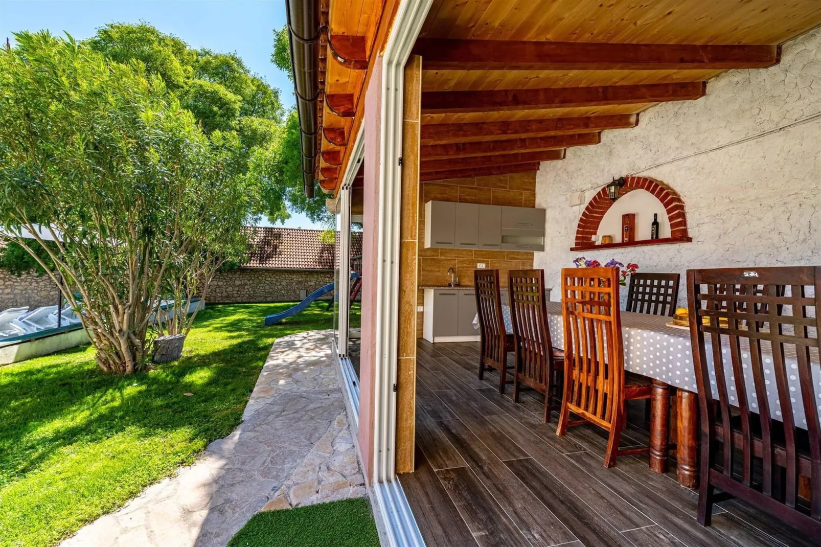 Holiday home Blanka-Terrasbalkon