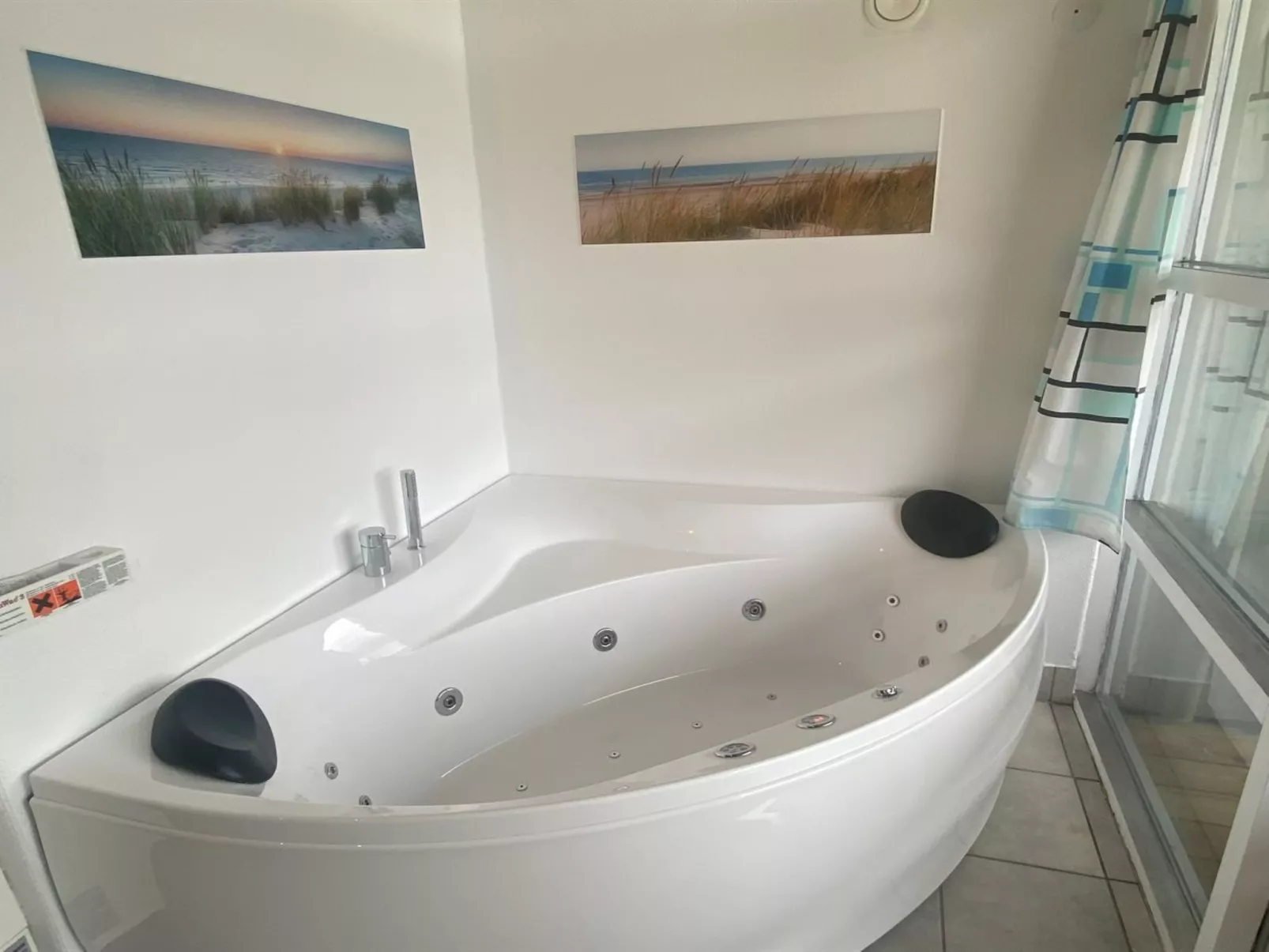 "Adrienne" - 490m from the sea-Binnen