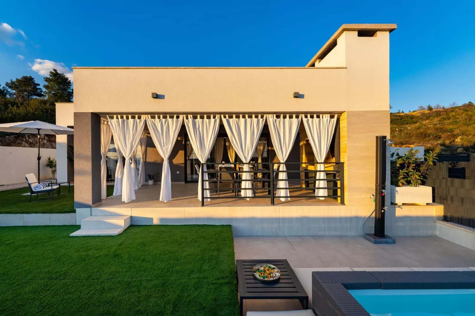 Sea view Villa Rica-Terrasbalkon