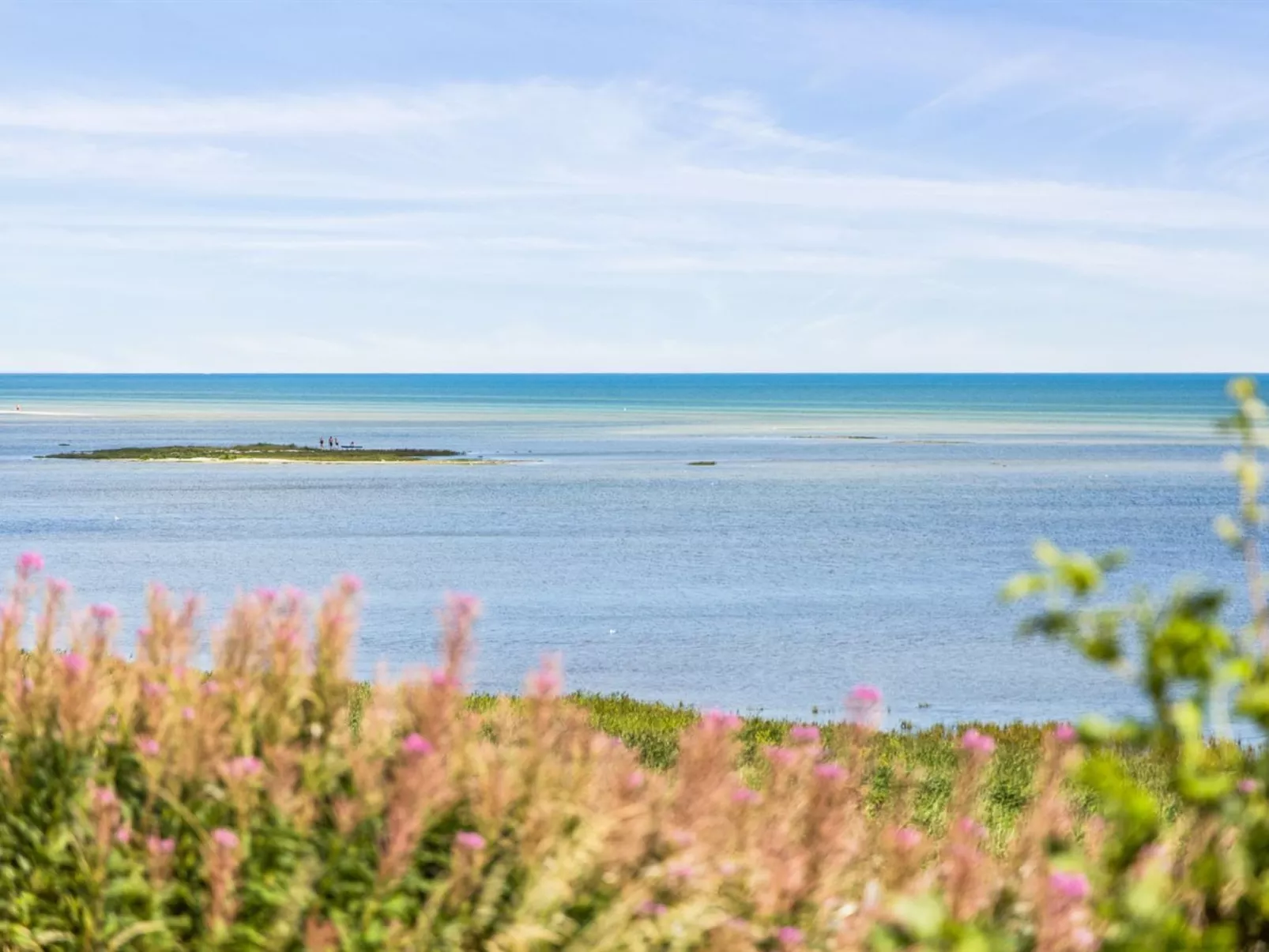 "Wrage" -  from the sea-Buiten