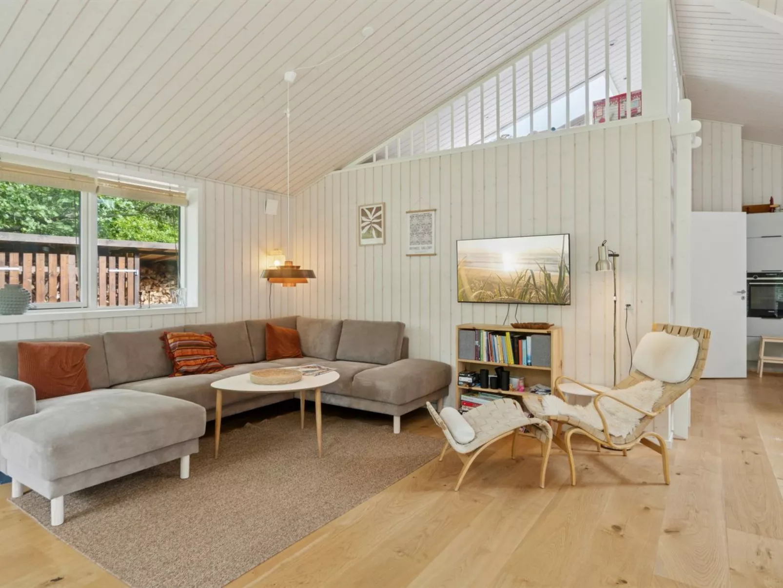 "Ovine" - 1.2km to the fjord-Binnen