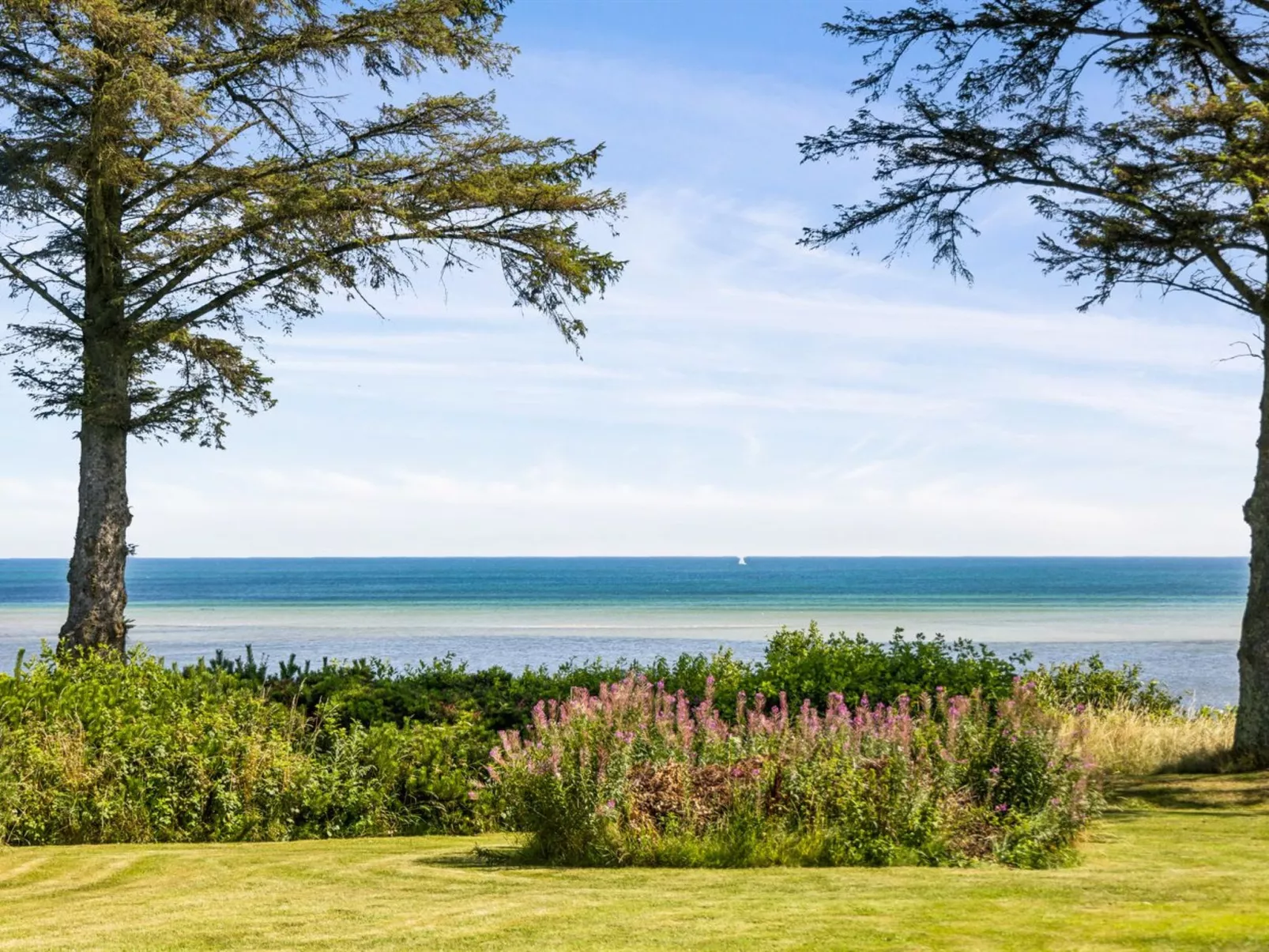 "Wrage" -  from the sea-Buiten