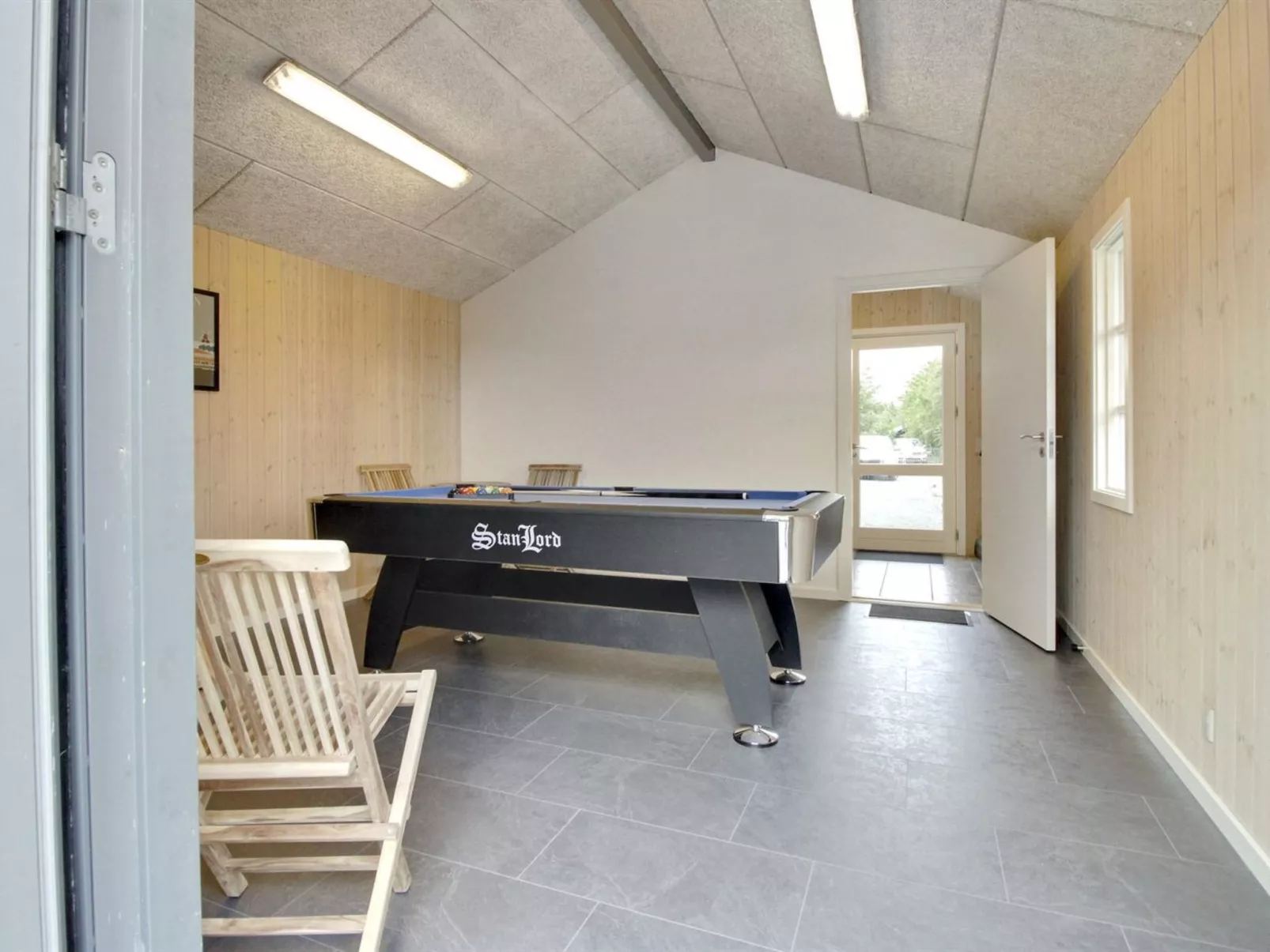 "Benita" - 400m to the fjord-Binnen