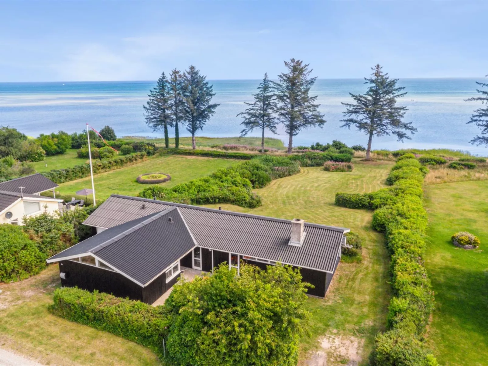 "Wrage" -  from the sea-Buiten