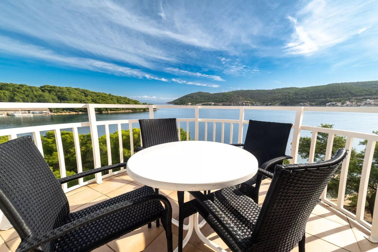 Hotel Issa - Double Room Sea View 6-Terras