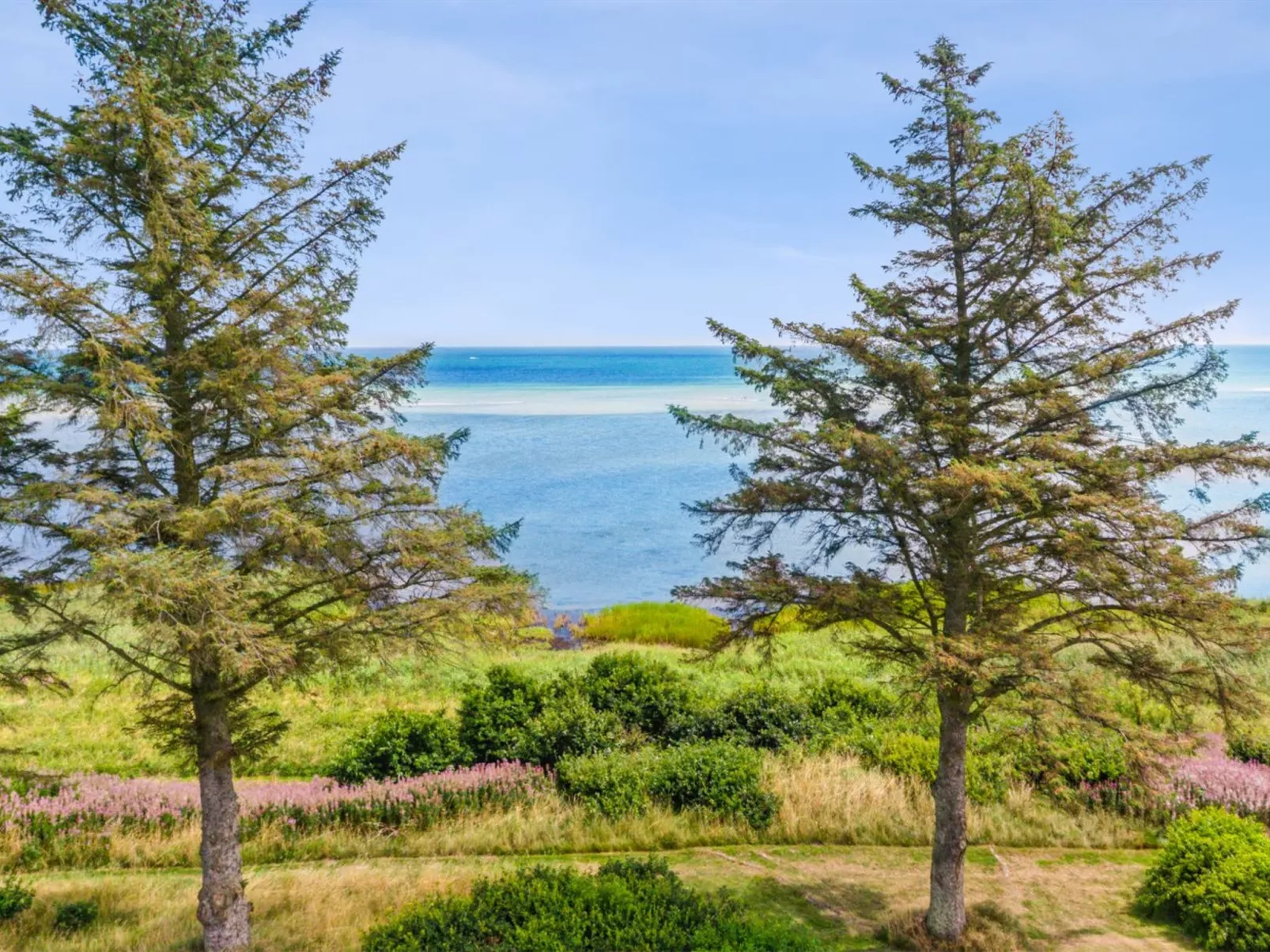 "Wrage" -  from the sea-Buiten