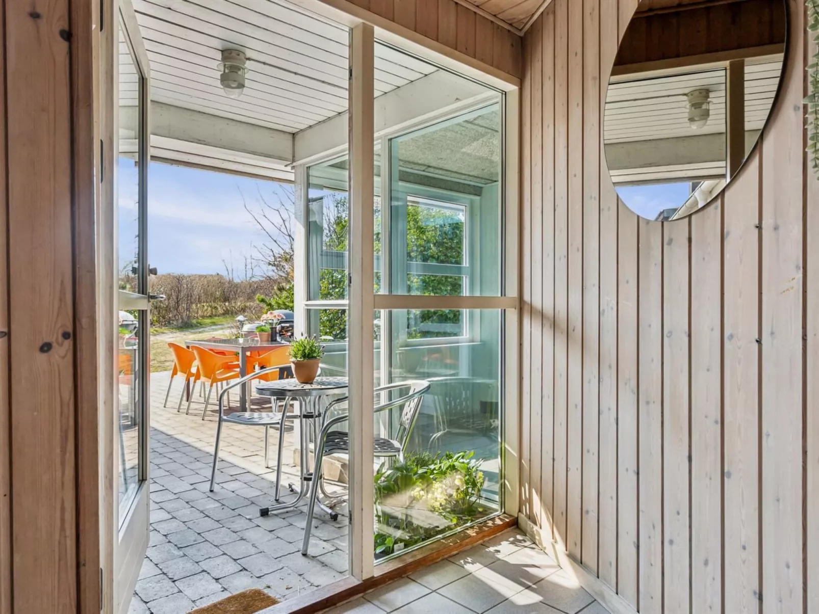 "Wrage" -  from the sea-Buiten