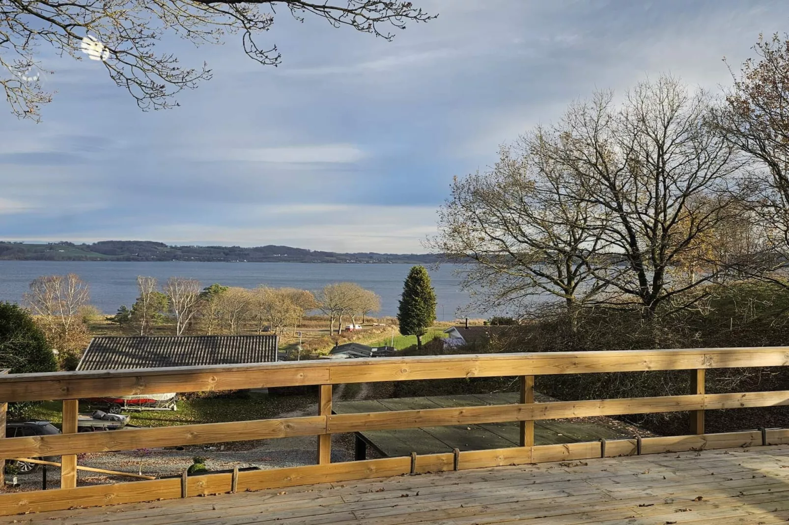 Gezinsvriendelijk huisje vlakbij de kust-Waterzicht