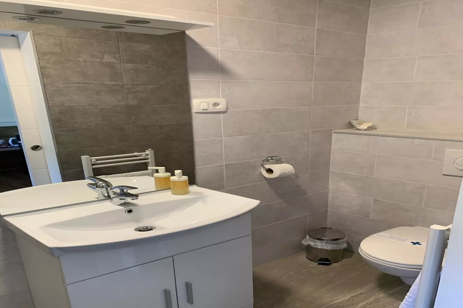 Guesthouse Family Bosnic - Double Room with Balcony - 5