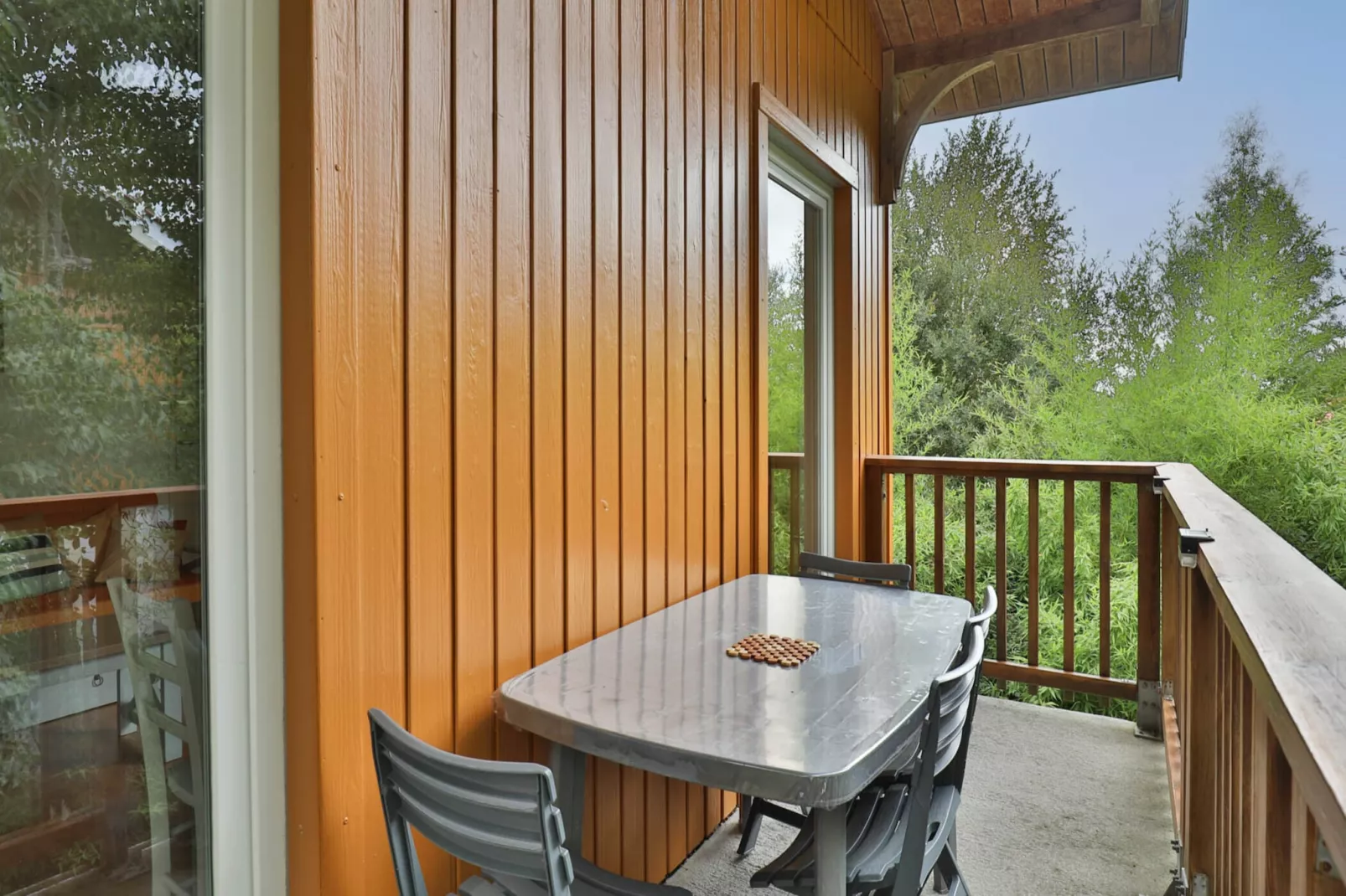 D. Des Grands Lacs N°94-2P4-Terrasbalkon