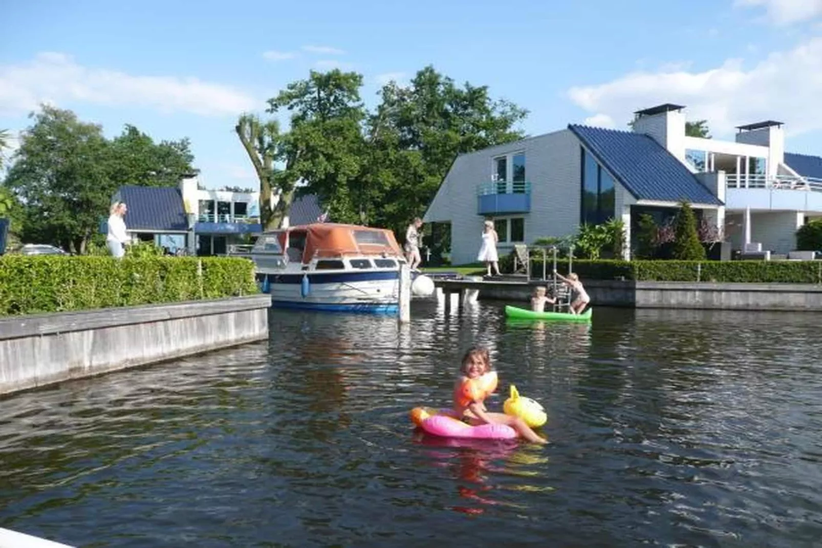 Bungalowpark Rien van den Broeke Village 7-Buitenkant zomer