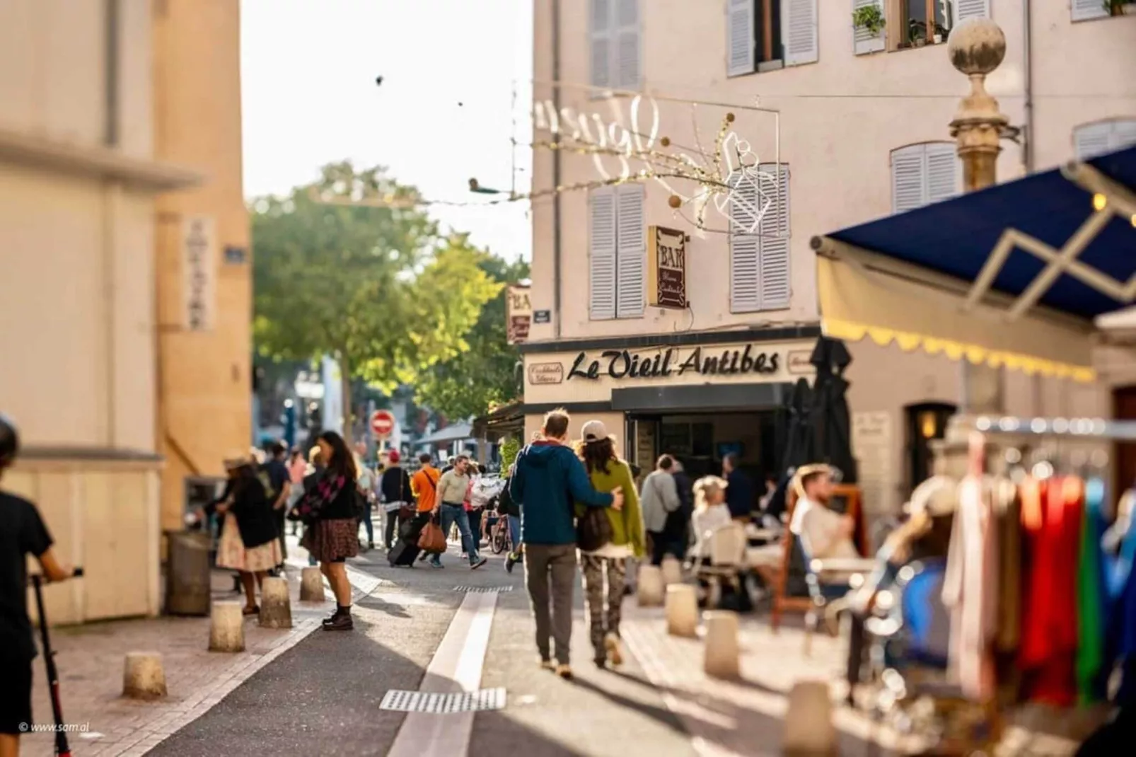Appartement rénové – centre ville Antibes