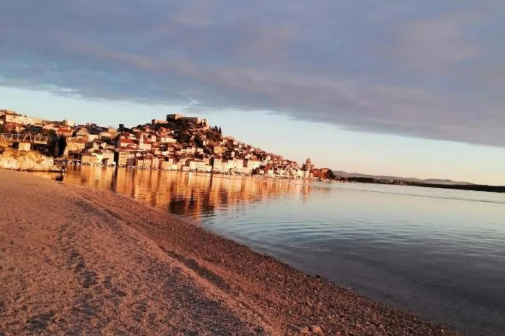 Holiday House Emma - Two Bedroom Holiday Home With Terrace-Buitenlucht