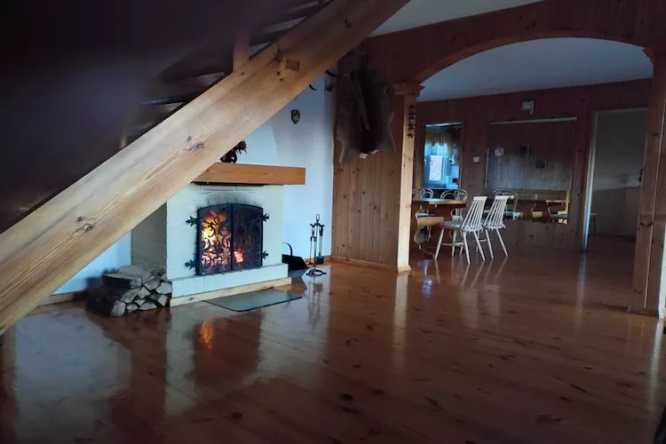 Dom wakacyjny w Szymbarku dla max 12 osób-Woonkamer